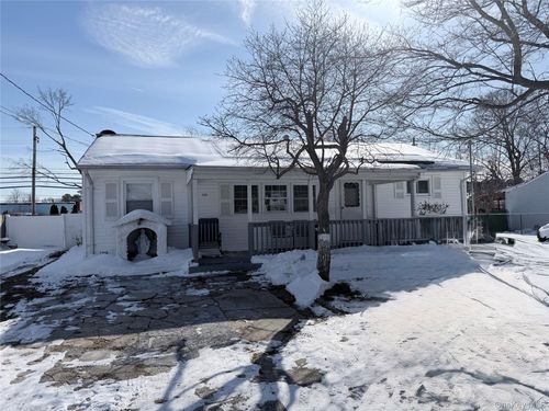 150 Suffolk Ave, Brentwood, NY, 11717-4202 | Card Image