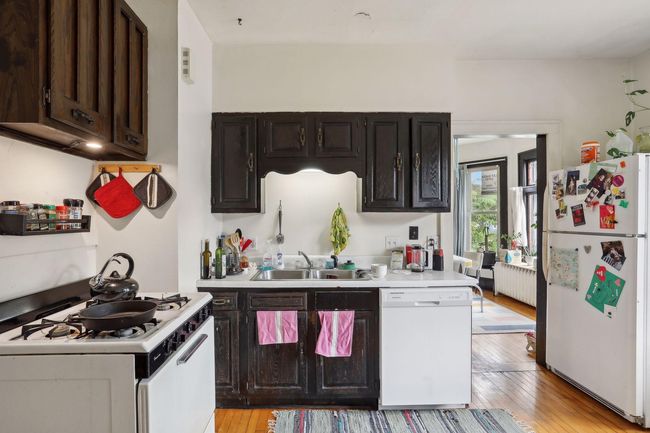 Unit 1 - 3050 13th Ave S (main level) | Image 13