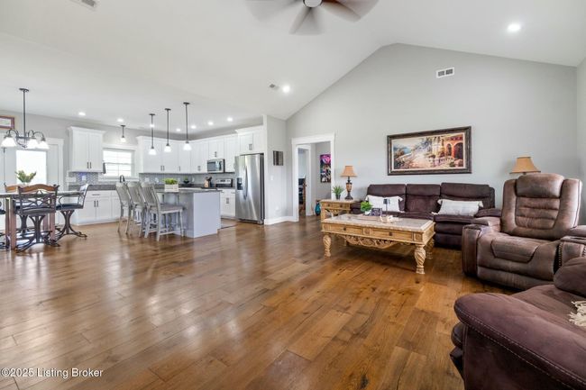 240 Brennan Ct, House other with 3 bedrooms, 2 bathrooms and null parking in Shepherdsville KY | Image 27