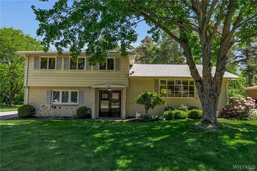1400 Stainton, Hamburg, NY, 14085 | Card Image