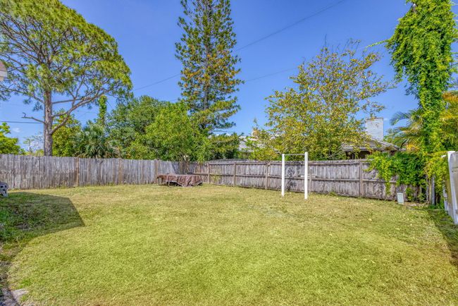 5855 Se Mitzi Ln, House other with 2 bedrooms, 2 bathrooms and null parking in Stuart FL | Image 32
