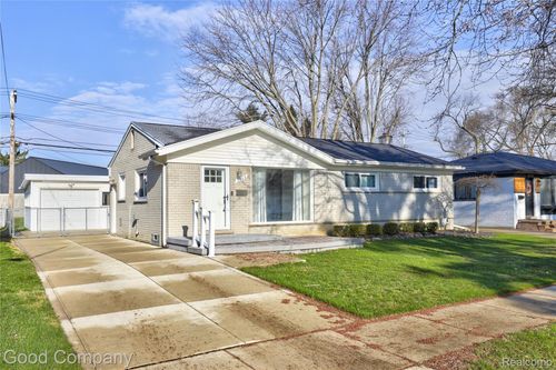 1303 Sycamore Dr, Rochester Hills, MI, 48307-1567 | Card Image
