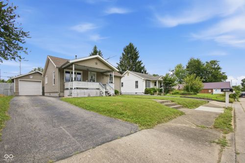 1001 S Grace Ave, Crawfordsville, IN, 47933-3040 | Card Image