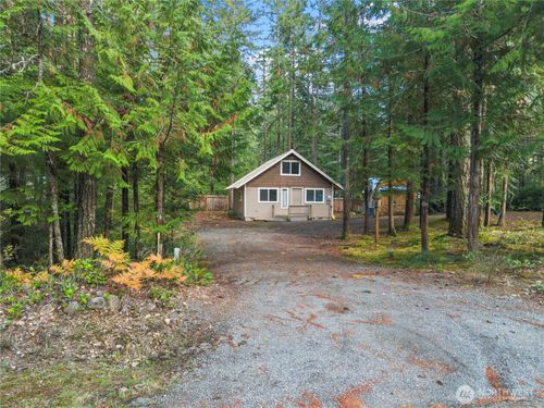 71 N Hamma Hamma Dr E, Hoodsport, WA, 98548-9646 | Card Image