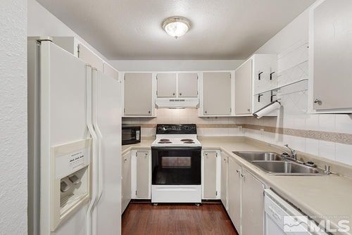 11-2375 Tripp Dr, Reno, NV, 89512-4040 | Card Image