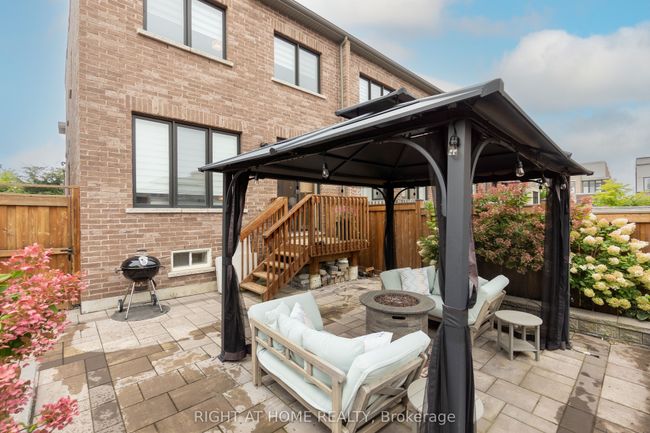 154 Anchusa Dr, House attached with 4 bedrooms, 4 bathrooms and 3 parking in Richmond Hill ON | Image 35