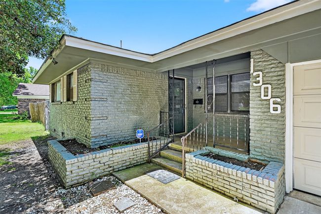 1306 Blanton Pl, House other with 3 bedrooms, 2 bathrooms and null parking in Sherman TX | Image 5