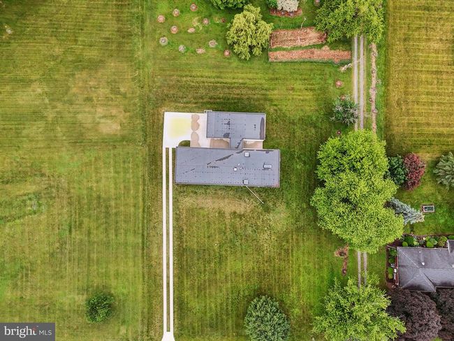 317 Clearview Ave, Home with 2 bedrooms, 2 bathrooms and null parking in Nazareth PA | Image 74