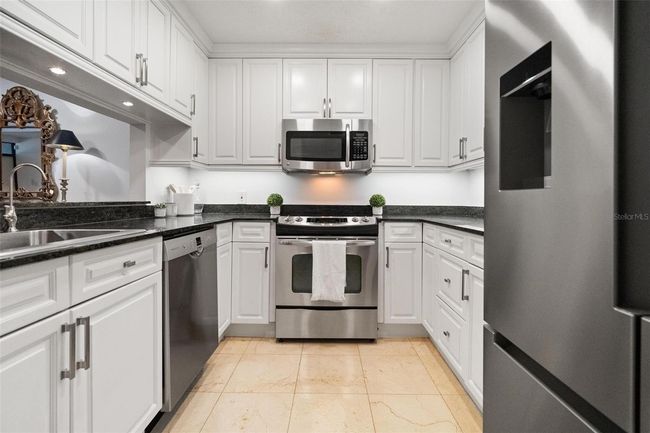 APT-14 - 301 2 Nd St N, Townhouse with 2 bedrooms, 3 bathrooms and null parking in St Petersburg FL | Image 13