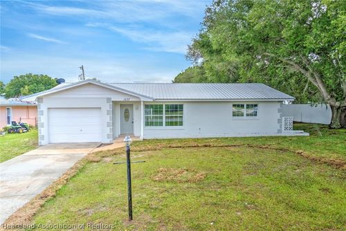 1537 Vicki Dr, Sebring, FL, 33870-2056 | Card Image