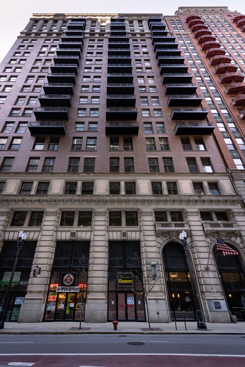 810-212 Washington St, Chicago, IL, 60606-3426 | Card Image