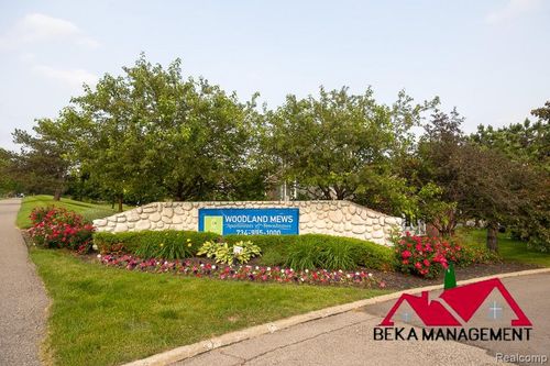 127 Fieldcrest St, Ann Arbor, MI, 48103-6901 | Card Image