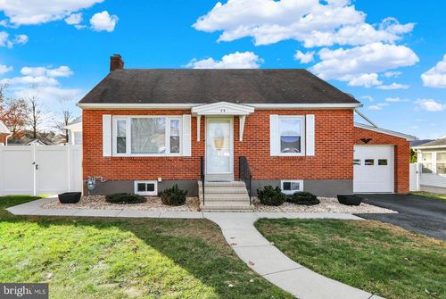 88 E College Ave, WERNERSVILLE, PA, 19565-1317 | Card Image