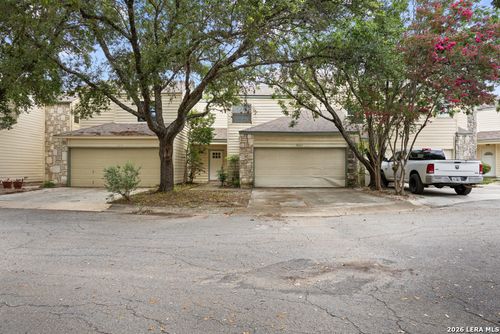8565 Echo Creek Ln, San Antonio, TX, 78240-4980 | Card Image