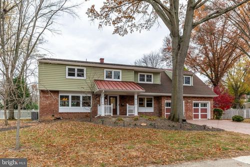 24 Camelia Ct, LAWRENCE TOWNSHIP, NJ, 08648-3202 | Card Image