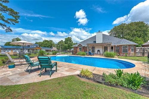 2046 Pine Woods Rd, Springdale, AR, 72762-0204 | Card Image
