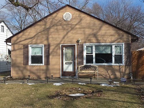 17053 Lorenz Ave, Lansing, IL, 60438-1130 | Card Image
