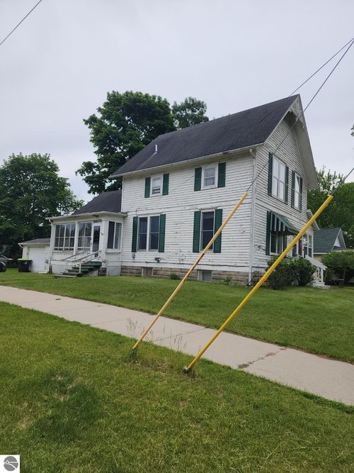 116 Wilkinson St, East Tawas, MI, 48730-1155 | Card Image