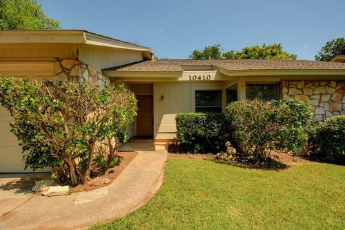 10410 Broken Shoe Trl, Austin, TX, 78750-1704 | Card Image