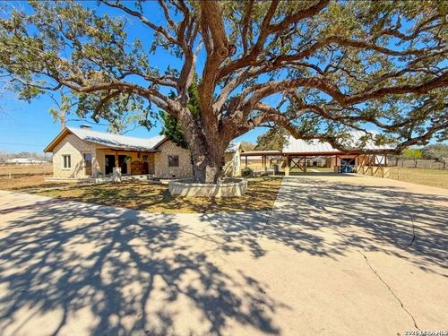 2828 2nd St, Pleasanton, TX, 78064-6707 | Card Image