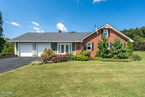 135 Tennessee Dr, Mountain City, TN, 37683-1498 | Card Image