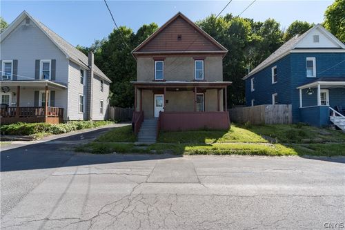 426 Lincoln St, Watertown, NY, 13601-1626 | Card Image