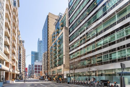 703-263 Wellington St W, Toronto, ON, M5V3E6 | Card Image