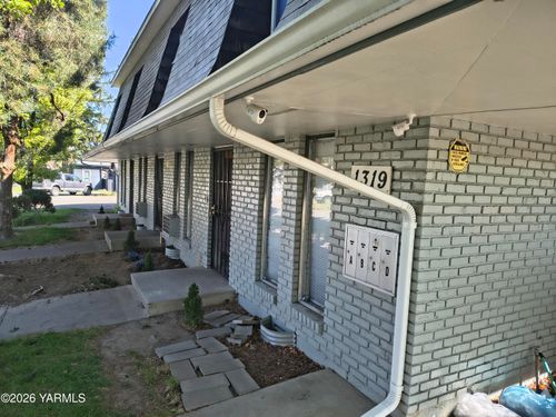 1319 Jefferson Ave, Yakima, WA, 98902 | Card Image