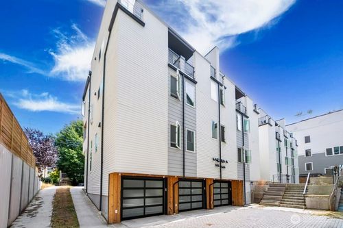 c-8553 Midvale Ave N, Seattle, WA, 98103-4031 | Card Image