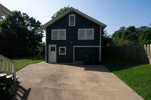 306 W Bryan St, Brenham, TX, 77833-4813 | Card Image