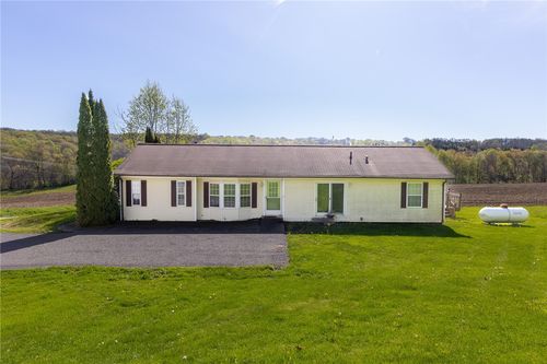 384 Old Sharon Rd, Mercer, PA, 16137-3020 | Card Image