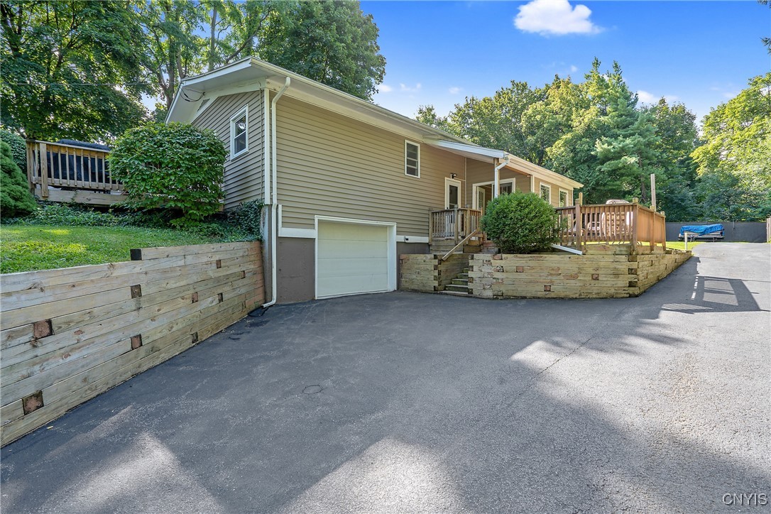 Onondaga Rd, Syracuse, NY 13215