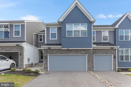 65 Sassafras Ln, CHESTER SPRINGS, PA, 19425-9574 | Card Image