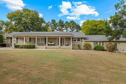 106 Mcpeters Dr, Killen, AL, 35645-8828 | Card Image