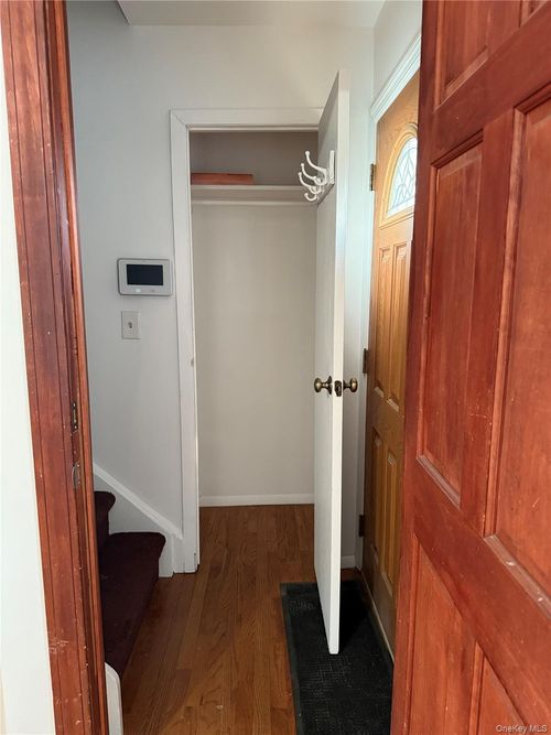 fl-1st-7 Grange St, Huntington, NY, 11743-4630 | Card Image