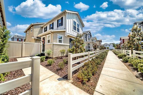 7862 Paseo De Daly, Citrus Heights, CA, 95610-6927 | Card Image