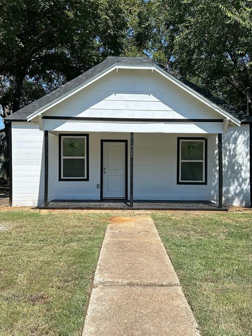 705 E Jones St, Sherman, TX, 75090-6917 | Card Image