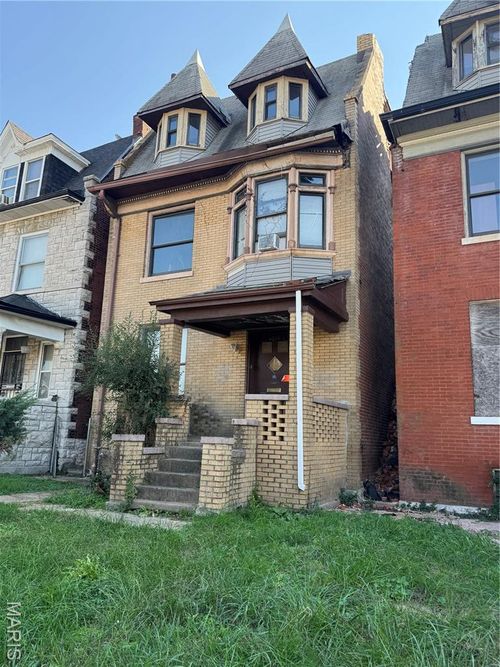 4614 Newberry Ter, Saint Louis, MO, 63113-2413 | Card Image