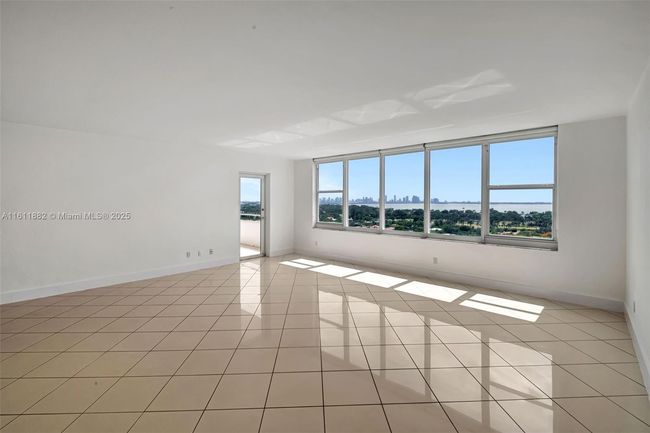 APT-16F - 5600 Collins Ave, Condo with 2 bedrooms, 2 bathrooms and null parking in Miami Beach FL | Image 6