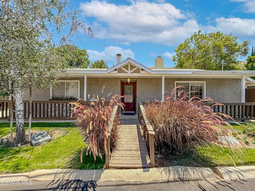 6203 Wisteria St, Simi Valley, CA, 93063-4764 | Card Image