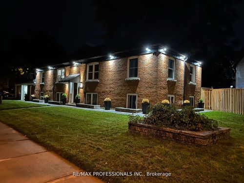 4-284 Gledhill Ave, East York, ON, M4C4L1 | Card Image