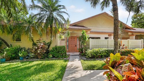 1980-2808 Carambola Cir S, Coconut Creek, FL, 33066-2562 | Card Image