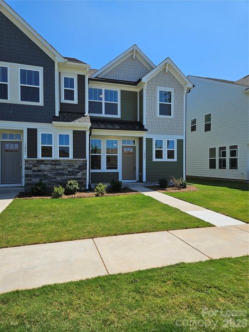 1027 S Point Rd, Belmont, NC, 28012-8534 | Card Image