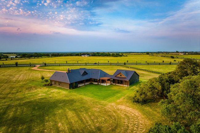 104 Hartfield Rd, Home with 4 bedrooms, 5 bathrooms and 3 parking in Round Top TX | Image 46