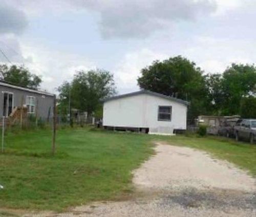 754 Kayroe Rd, Adkins, TX, 78101-9796 | Card Image