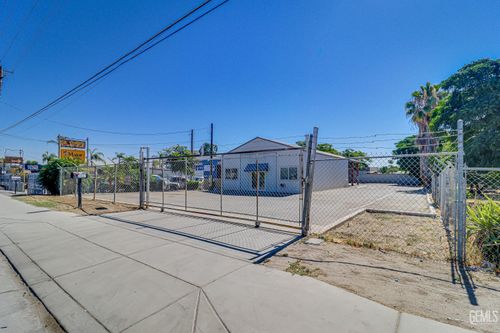 2740 S Union Avenue, Bakersfield, CA, 93307 | Card Image