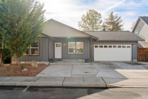 279 Se Laurel Ln, Prineville, OR, 97754-1073 | Card Image
