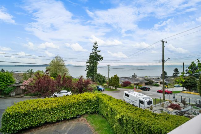 14815 Hardie Avenue, House other with 3 bedrooms, 2 bathrooms and 4 parking in White Rock BC | Image 8