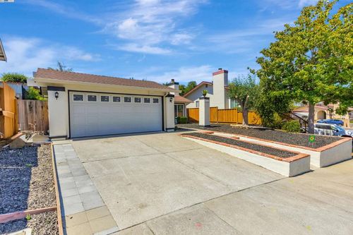 22561 Mossy Rock Dr, Fairview, CA, 94541-3445 | Card Image