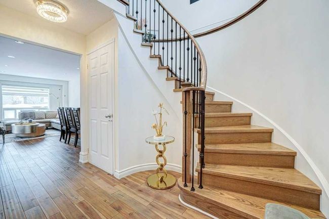 60 Dawlish Ave, House other with 4 bedrooms, 4 bathrooms and 4 parking in Aurora ON | Image 6